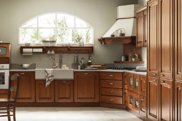Cucina classica in legno Madeleine 03 di Scavolini