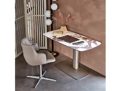 Scrittoio regolabile Runner Keramik con struttura in acciaio e piano in ceramica Marmi di Cattelan Italia