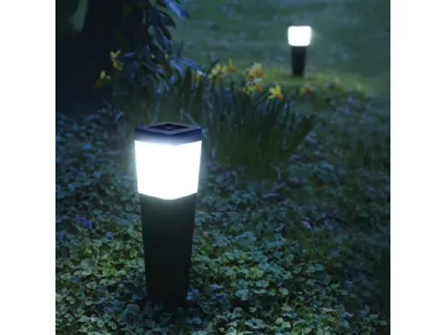 Lampada da terra per esterno in polipropilene con pannello solare Atena di Vivida International