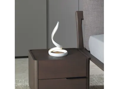 Lampada da tavolo in alluminio raffigurante una fiamma Flame di Vivida International