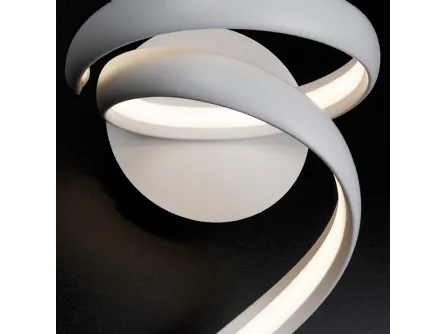 Lampada in alluminio e silicone dalla forma morbida Flame di Vivida International