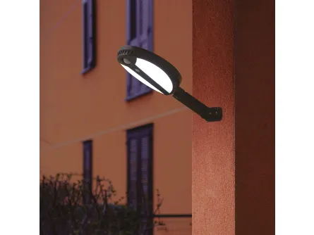 Lampada da parete da esterno con pannello solare Olimpia di Vivida International