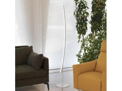 Lampada da terra in metallo verniciato bianco Bow di Vivida International