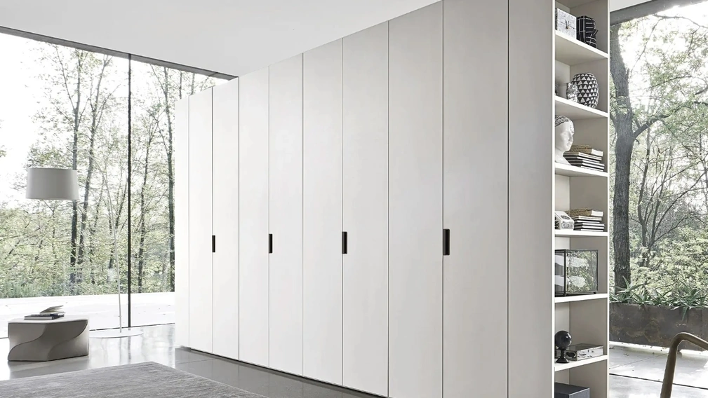 Armadio Anta Liscia Maniglia Beta laccato Bianco opaco di Sangiacomo