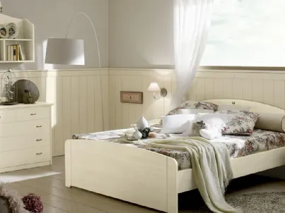 Cameretta per ragazzi con letto matrimoniale in legno spazzolato laccato Crema Comp 006M di Valplana