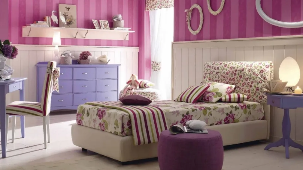 Cameretta in legno con letto imbottito Comp 301 di Valplana