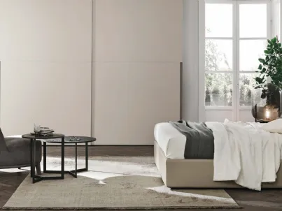 Letto Dafne in ecopelle con contenitore di Tomasella