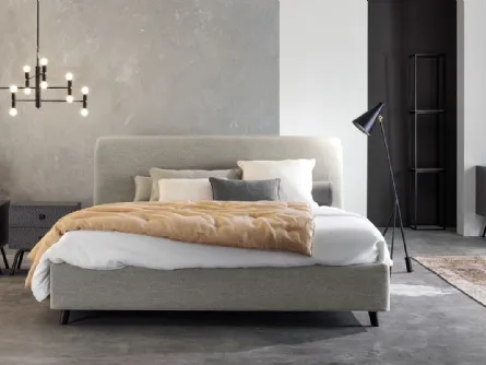 Letto matrimoniale in tessuto imbottito con testiera Es di Twils