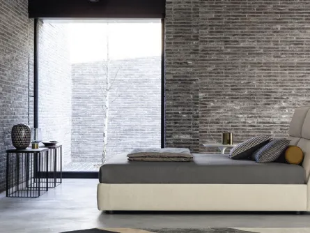 Letto in tessuto con testiera James di Twils