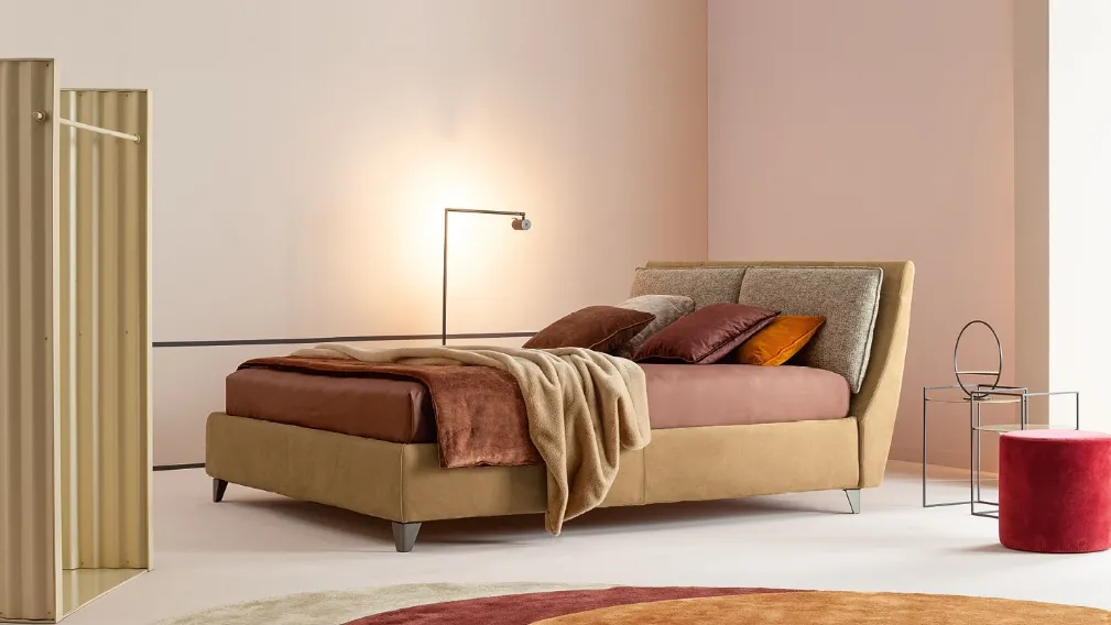 Letto in tessuto con testiera Attico di Twils