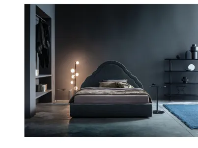 Letto in tessuto con testiera sagomata Celine di Twils