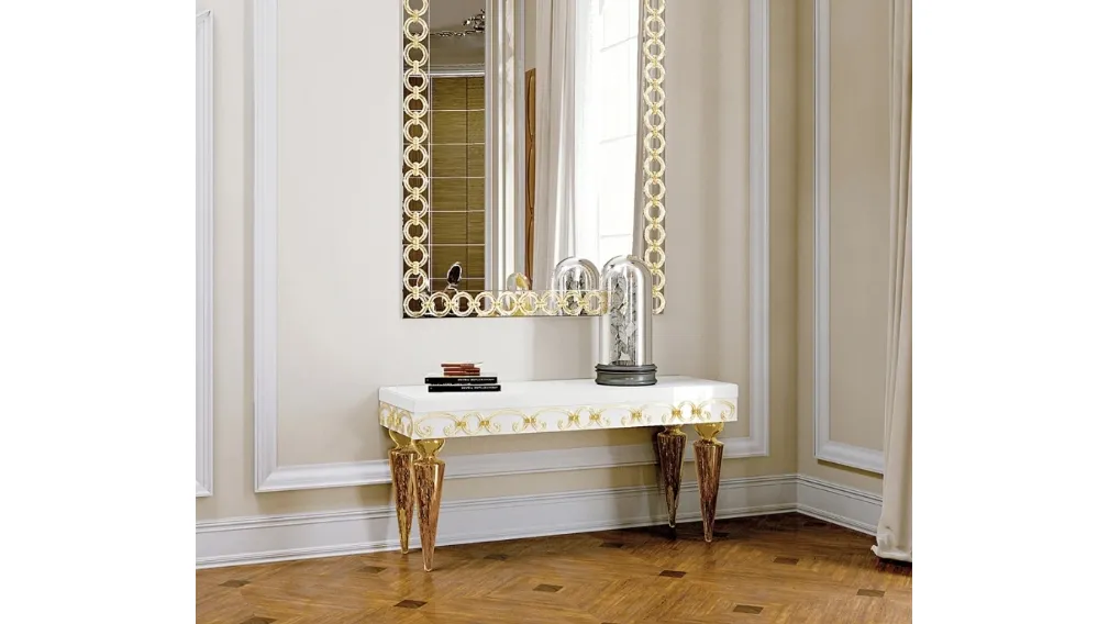 Mobile ingresso in legno e rivestimento in specchio extrachiaro con decori in vetro di Murano e gambe in vetro rigato oro Casanova di Reflex