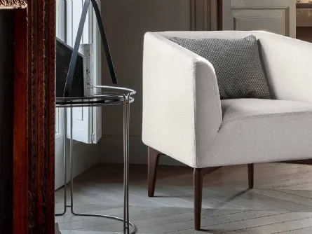Poltroncina dalla forma squadrata in tessuto Jen di Ditre Italia