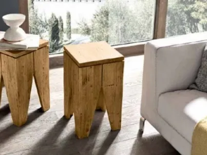Sgabello in legno massiccio anche con funzione di tavolino E86C di FGF Mobili