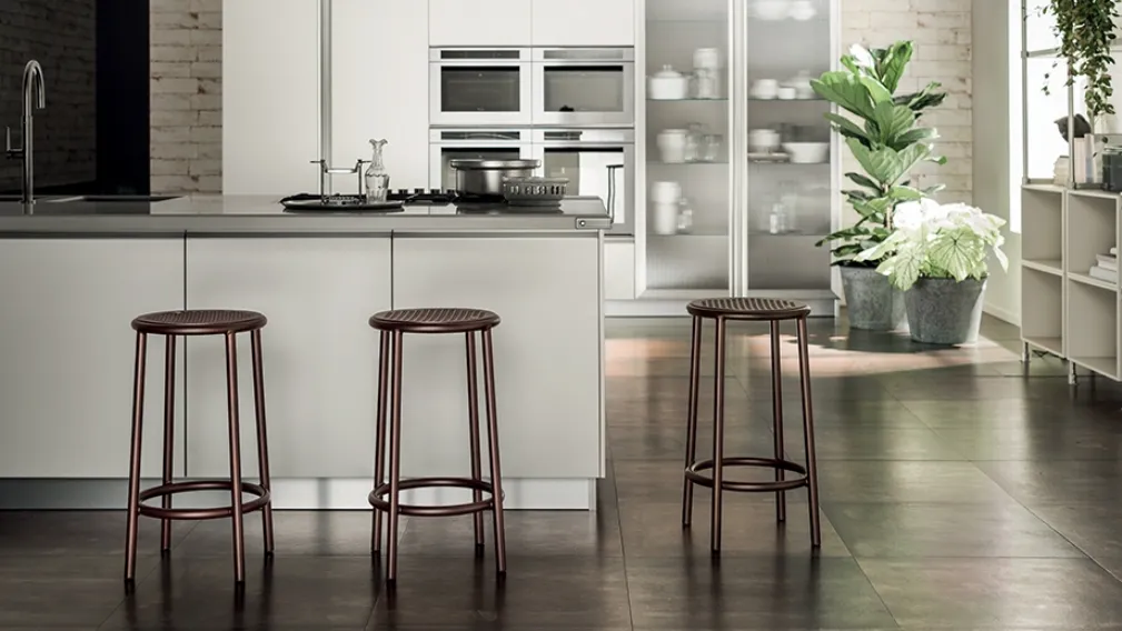 Sgabello Nizza in alluminio verniciato di Scavolini