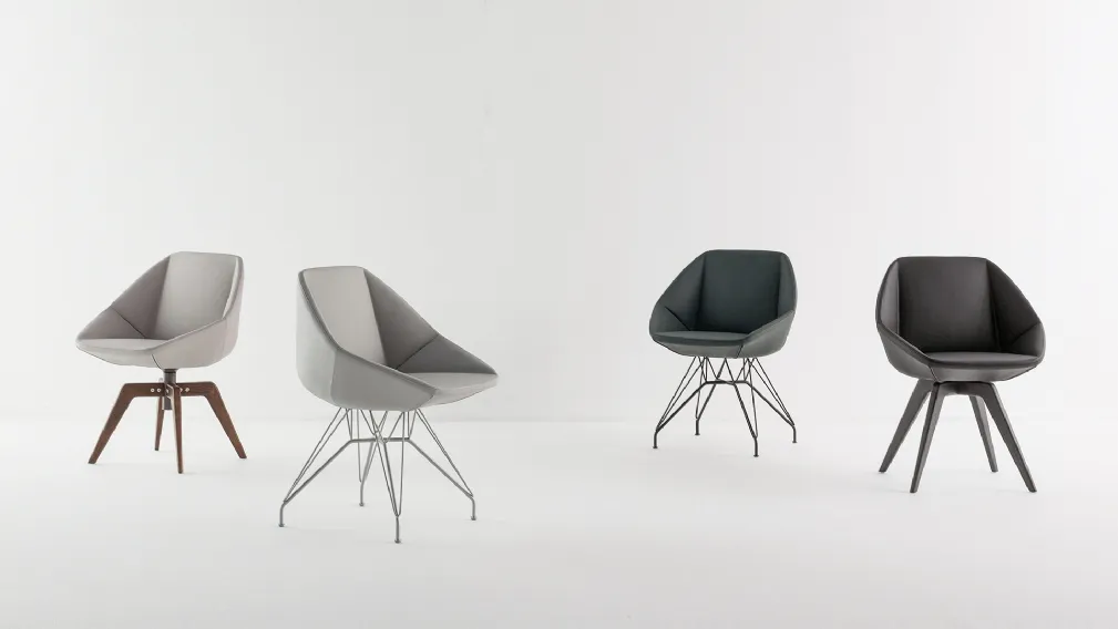 Sedia in pelle imbottita con struttura in legno Stone di Bonaldo