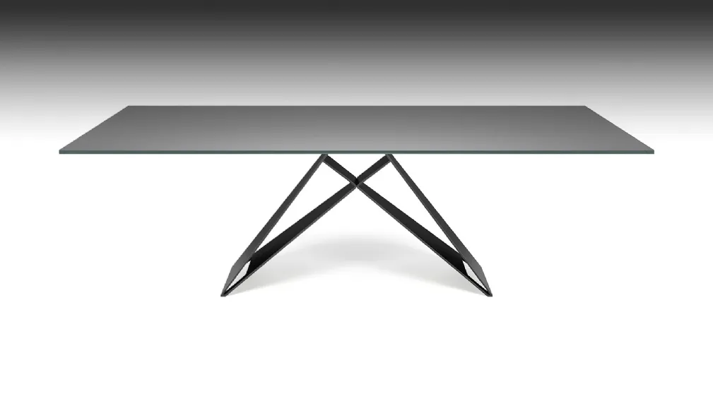 Tavolo con piano in cristallo verniciato graphite e gambe in acciaio Premier di Cattelan Italia