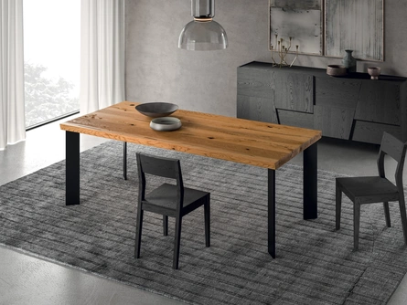 Tavolo Zenit in rovere e metallo di FGF Mobili