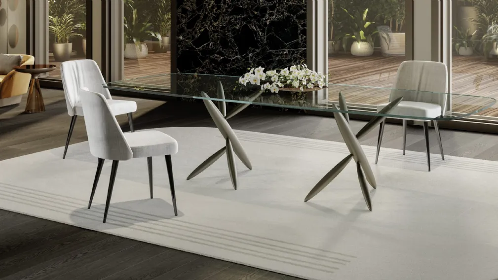 Tavolo di design in vetro trasparente con base in finitura Bronze Pitto 72 di Reflex