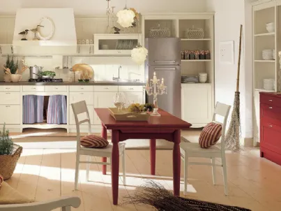 Cucina Classica lineare in legno laccato panna e rosso antico di Valplana