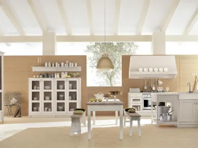 Cucina Classica lineare con penisola in legno massello Comp 154 di Valplana