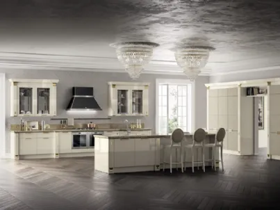 Cucina Classica Exclusiva in laccato lucido Panna Porcellana di Scavolini