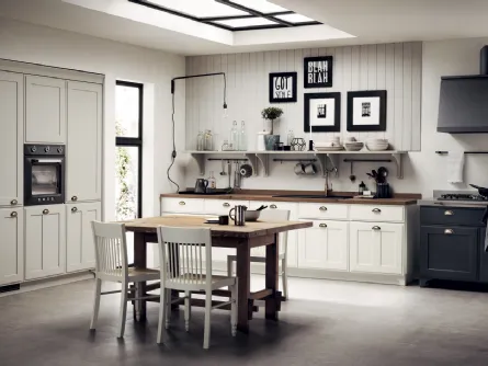 Cucina Classica Favilla con Top in Laminato Old Natural di Scavolini