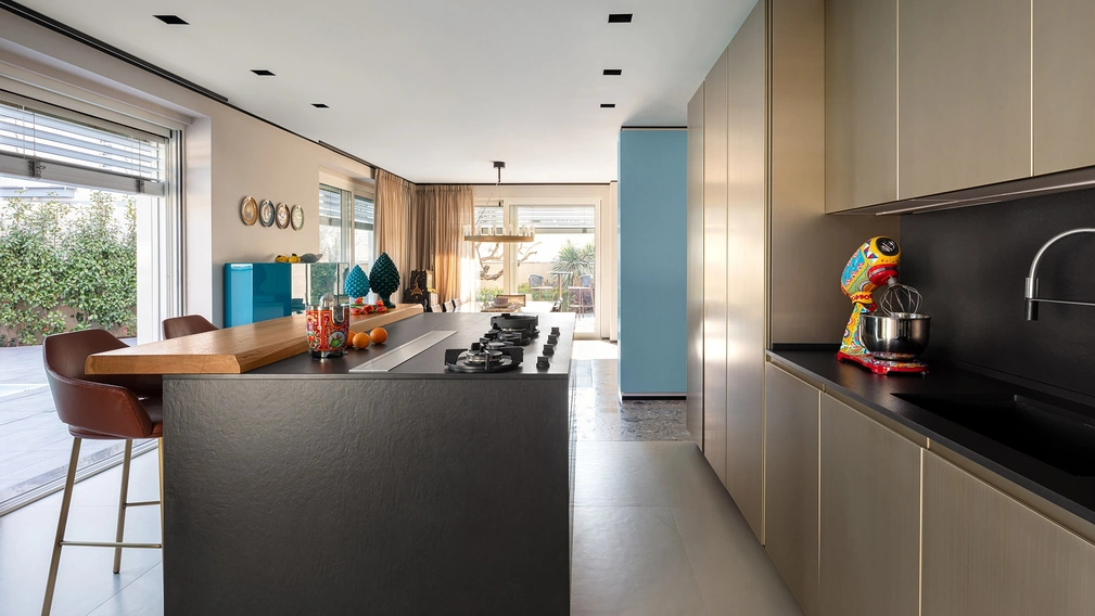 Cucina Design G180 in laccato Champagne di TM Italia