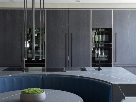 Cucina Design T45 in Rovere e Quarzo di TM Italia