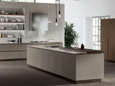 Cucina Moderna Liberamente 13 in finitura Biomalta Argilla Delhi e Noce Royal di Scavolini