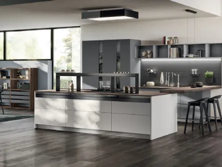 Cucina Moderna con isola e penisola Motus in laccato Grigio Airone e Grigio Vulcano di Scavolini