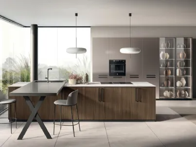 Cucina Moderna con isola e penisola Musa in Rovere Pecan di Scavolini