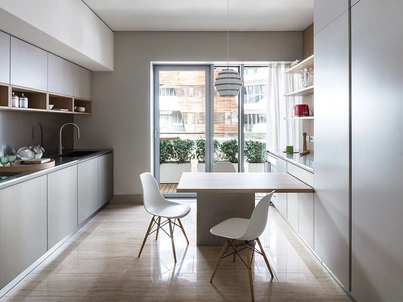 Cucina su misura K6 in laccato con penisola di TM Italia