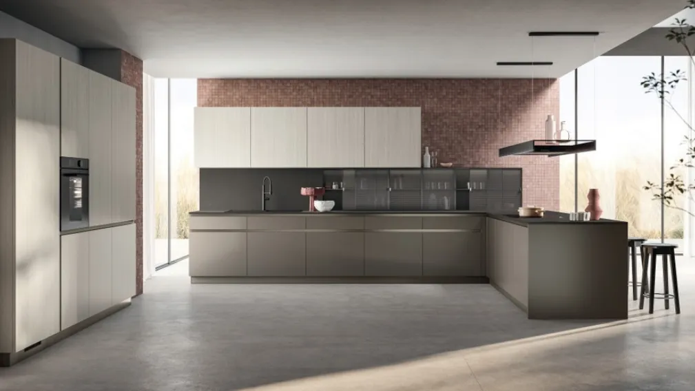 Cucina su misura Lumina in laminato Urban Steel e decorativo Oriental Light di Scavolini