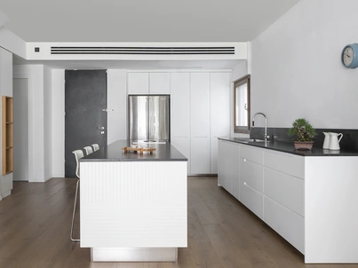 Cucina su misura Miuccia Bianco e Nero di TM Italia