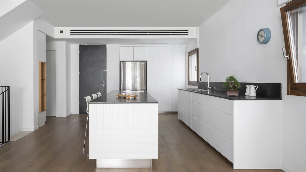 Cucina su misura Miuccia Bianco e Nero di TM Italia