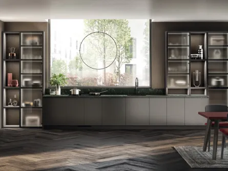 Cucina su misura Motus in laccato effetto metallo Acciaio Scuro di Scavolini