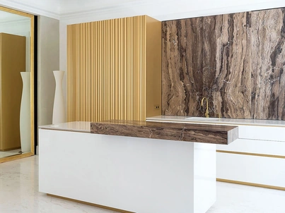 Cucina su misura di design T45 Glacier White e Marmo di TM Italia