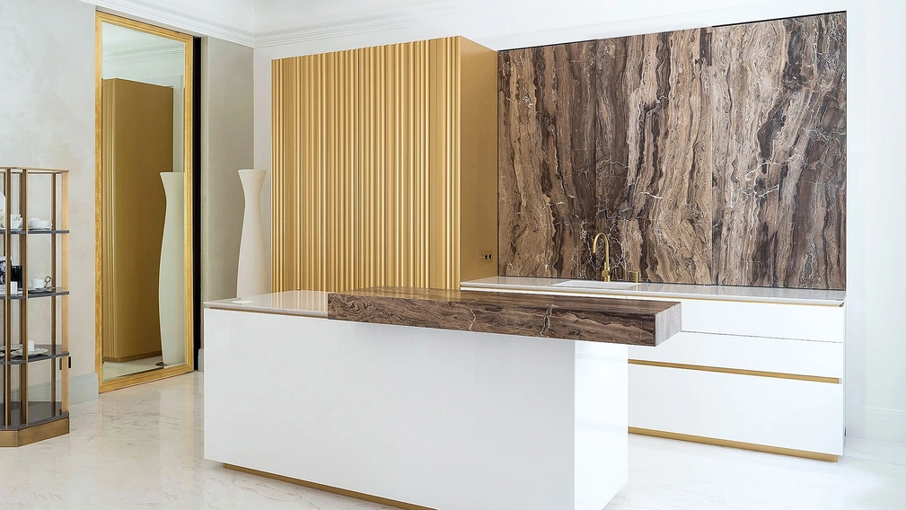 Cucina su misura di design T45 Glacier White e Marmo di TM Italia